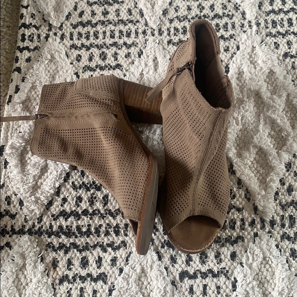 Toms Booties - Picture 2 of 3